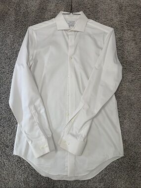 Calvin Klein Men’s White Spread-Collar Dress Shirt